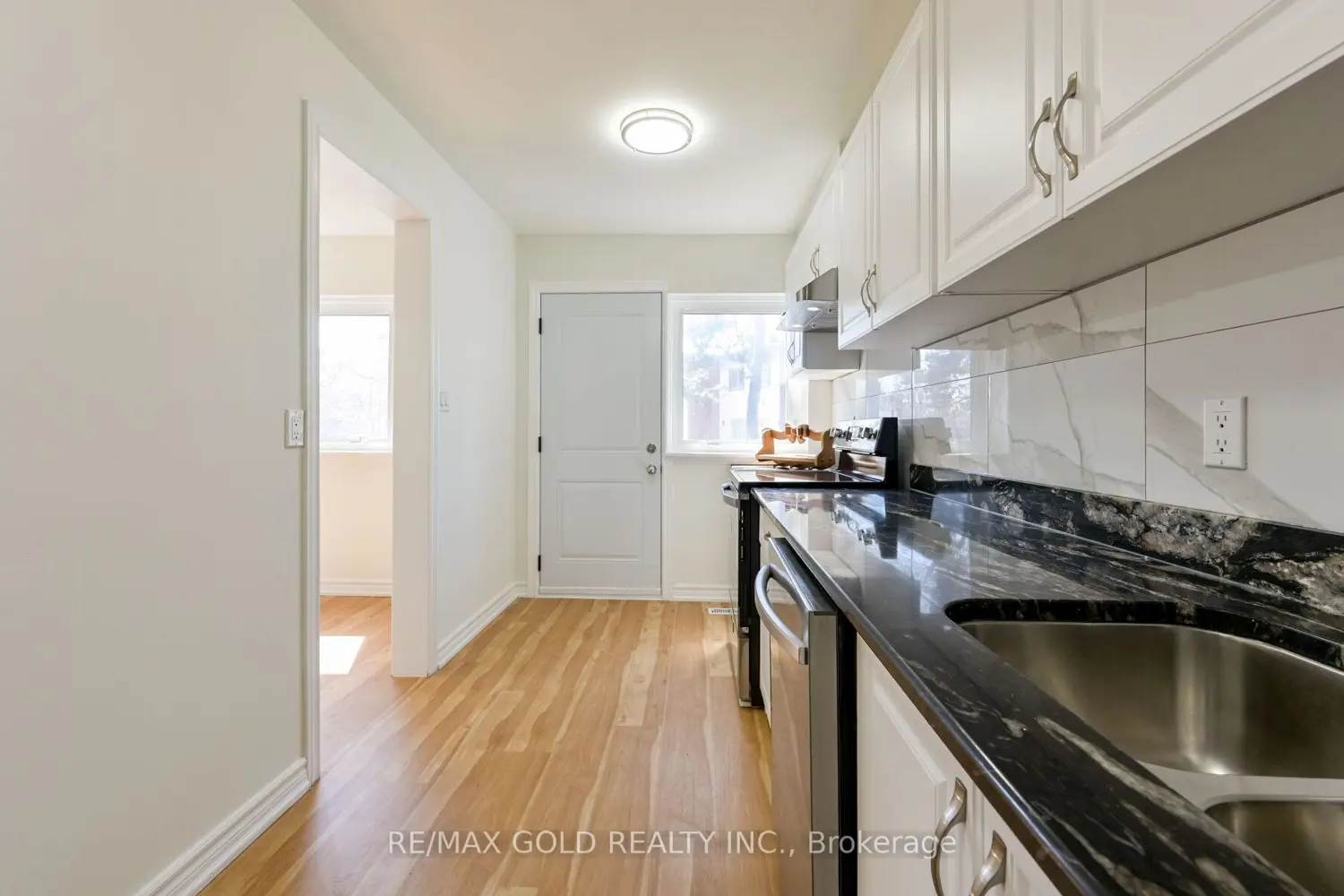 Additional image 6 of 1601 Albion Road 266