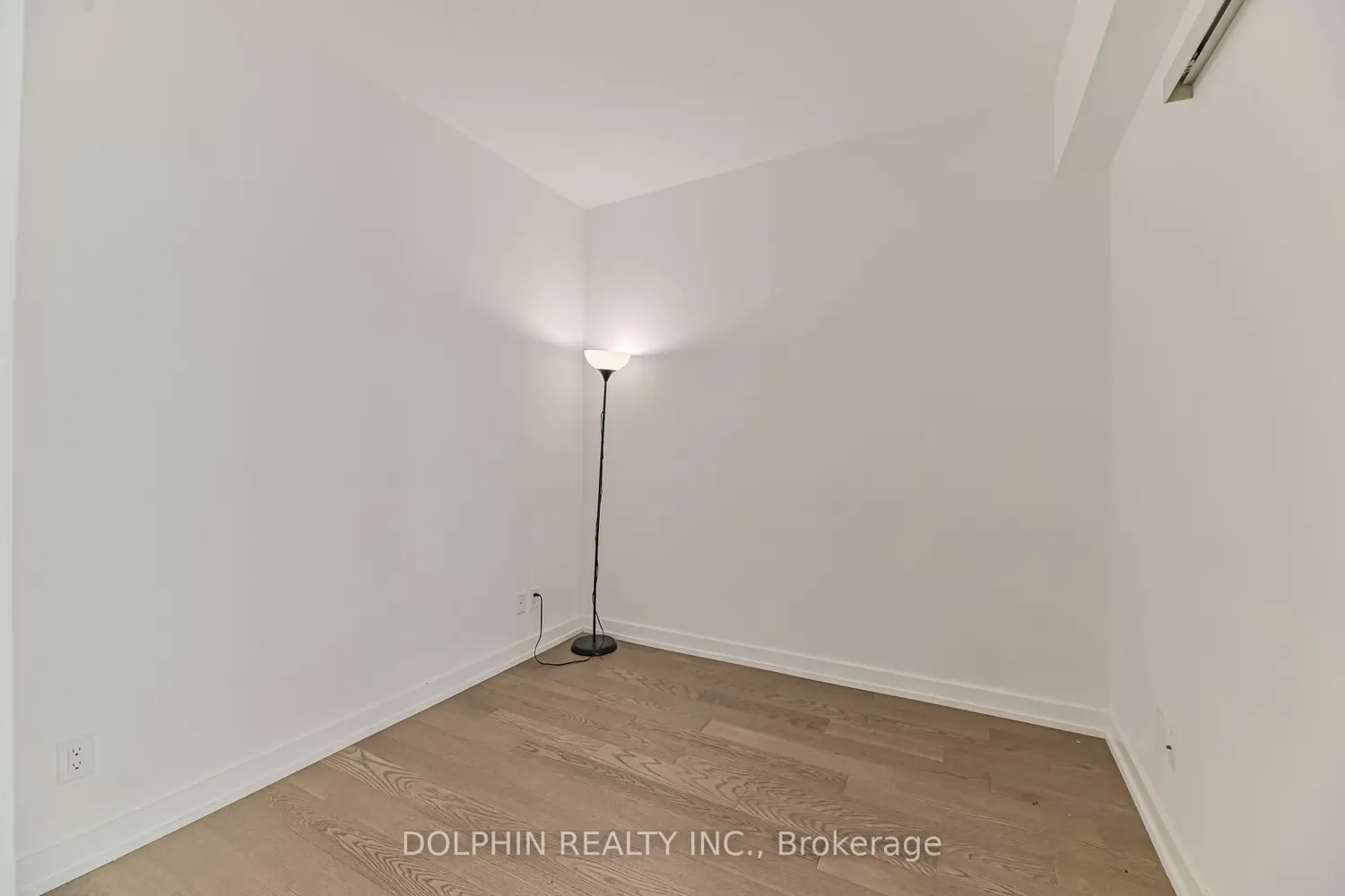 Additional image 15 of 161 Roehampton Avenue 1007