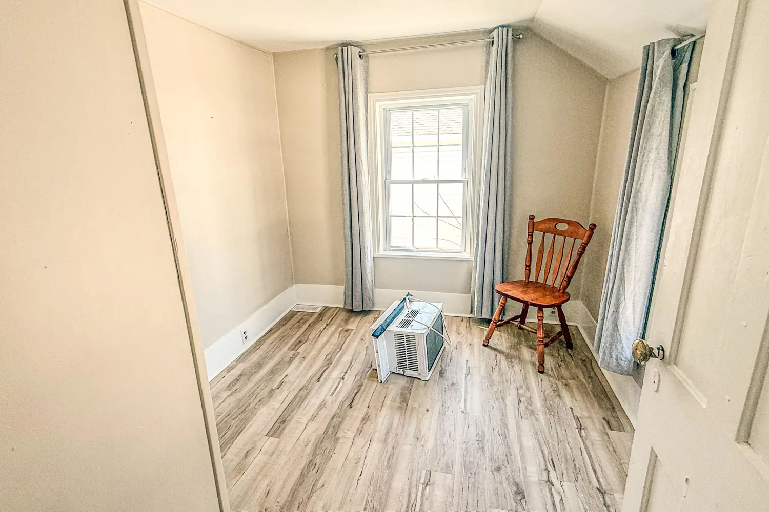 Additional image 12 of 215 Brock Street