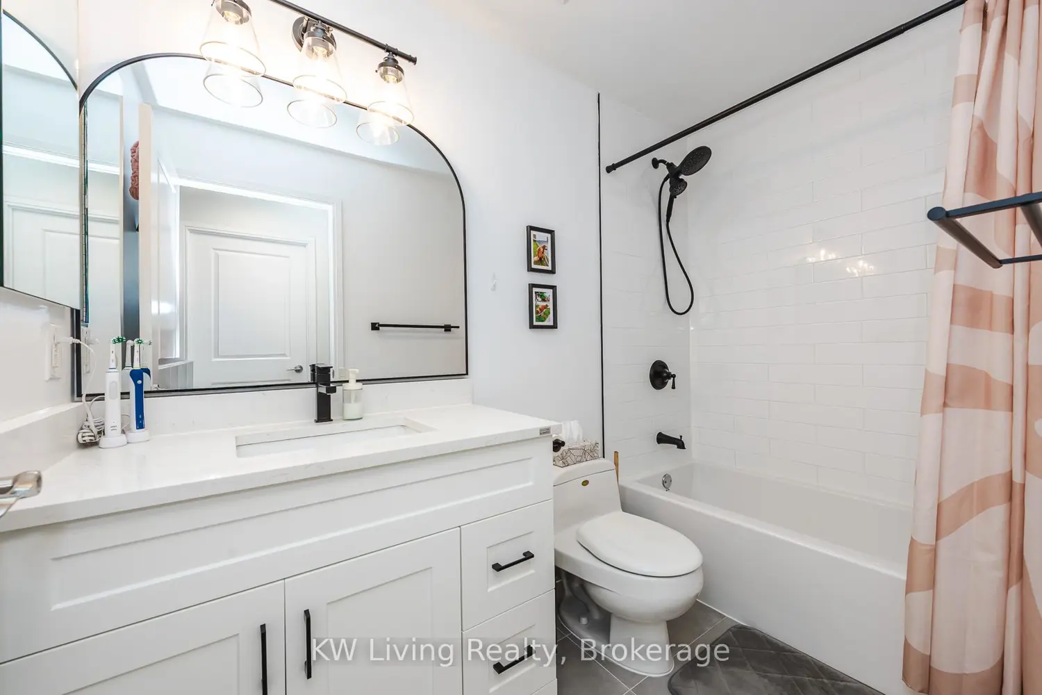 Additional image 17 of 90 Absolute Avenue 1604
