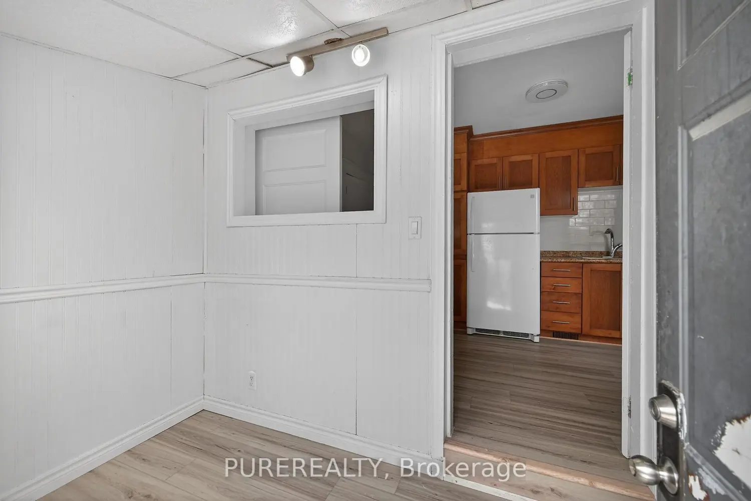Additional image 16 of 643 Upper Wellington Street