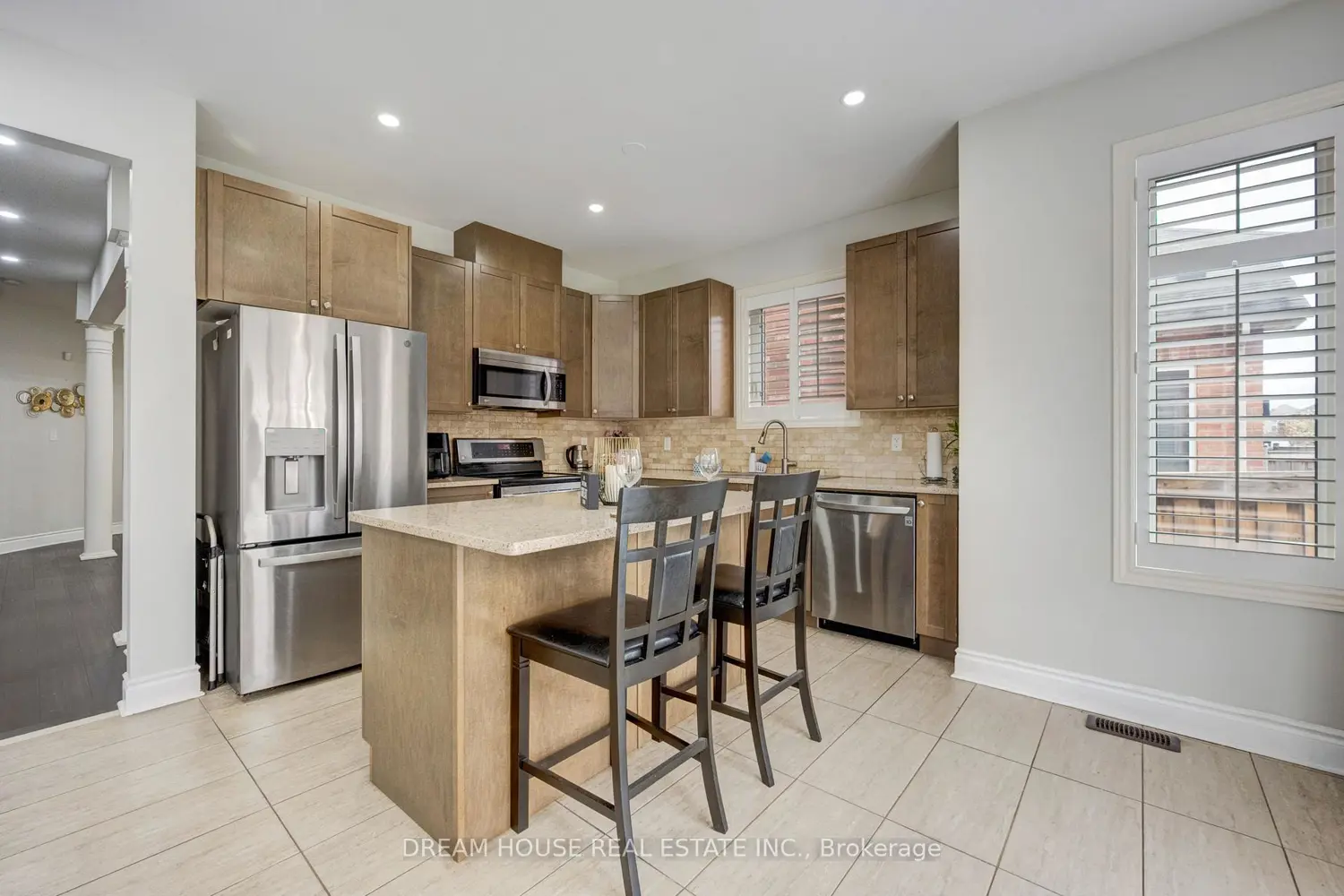353 Michener Place photo 5
