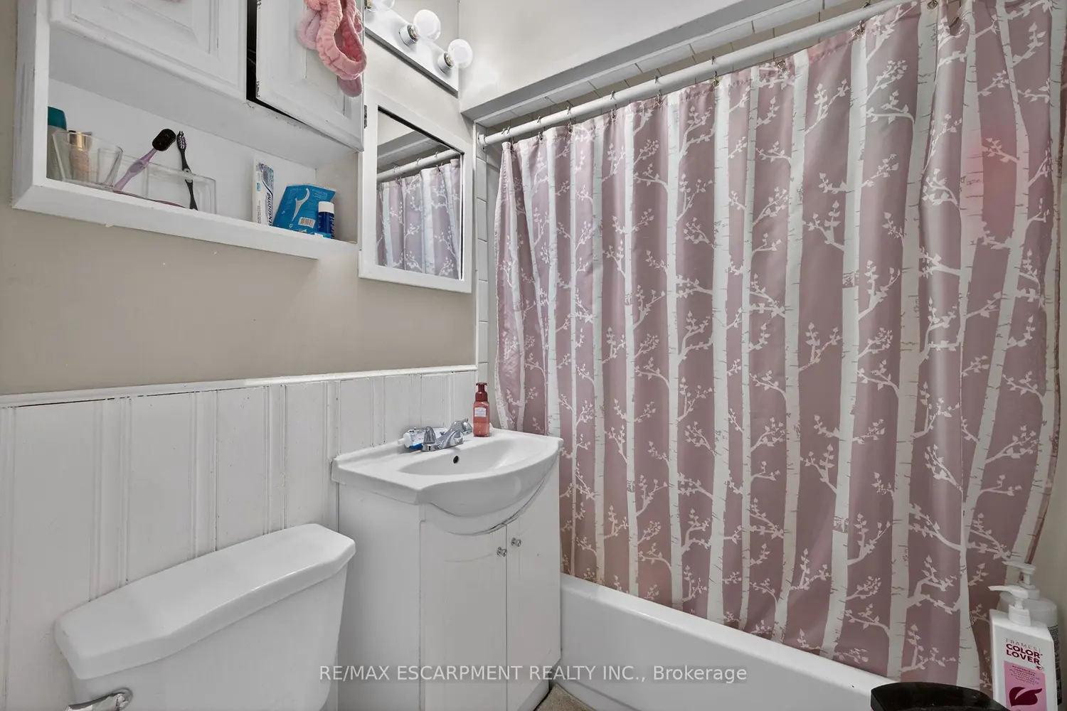 Additional image 7 of 186 Seneca Avenue