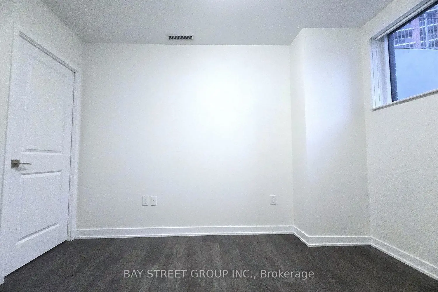 Additional image 11 of 85 Oneida Crescent 201