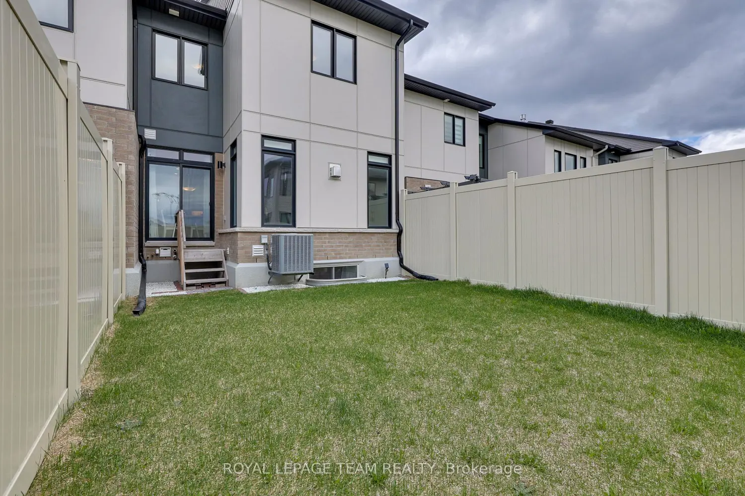 Additional image 19 of 506 Cobra Crescent