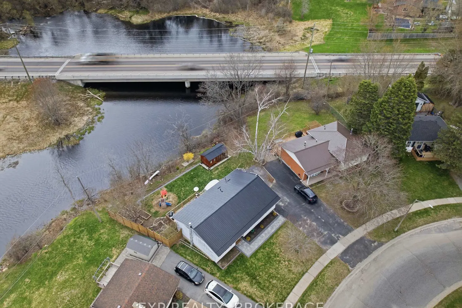 Additional image 5 of 789 Aylmer Crescent