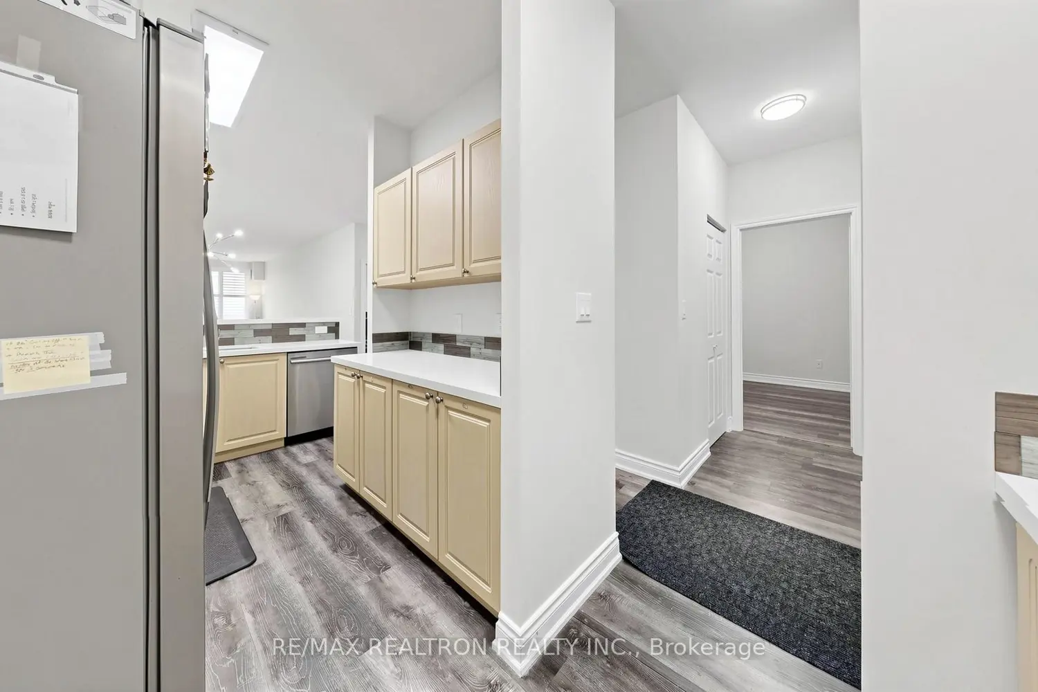 Additional image 11 of 10 Gateway Boulevard 616