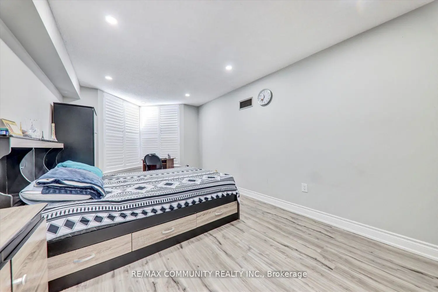 Additional image 9 of 430 Mclevin Avenue Ph11