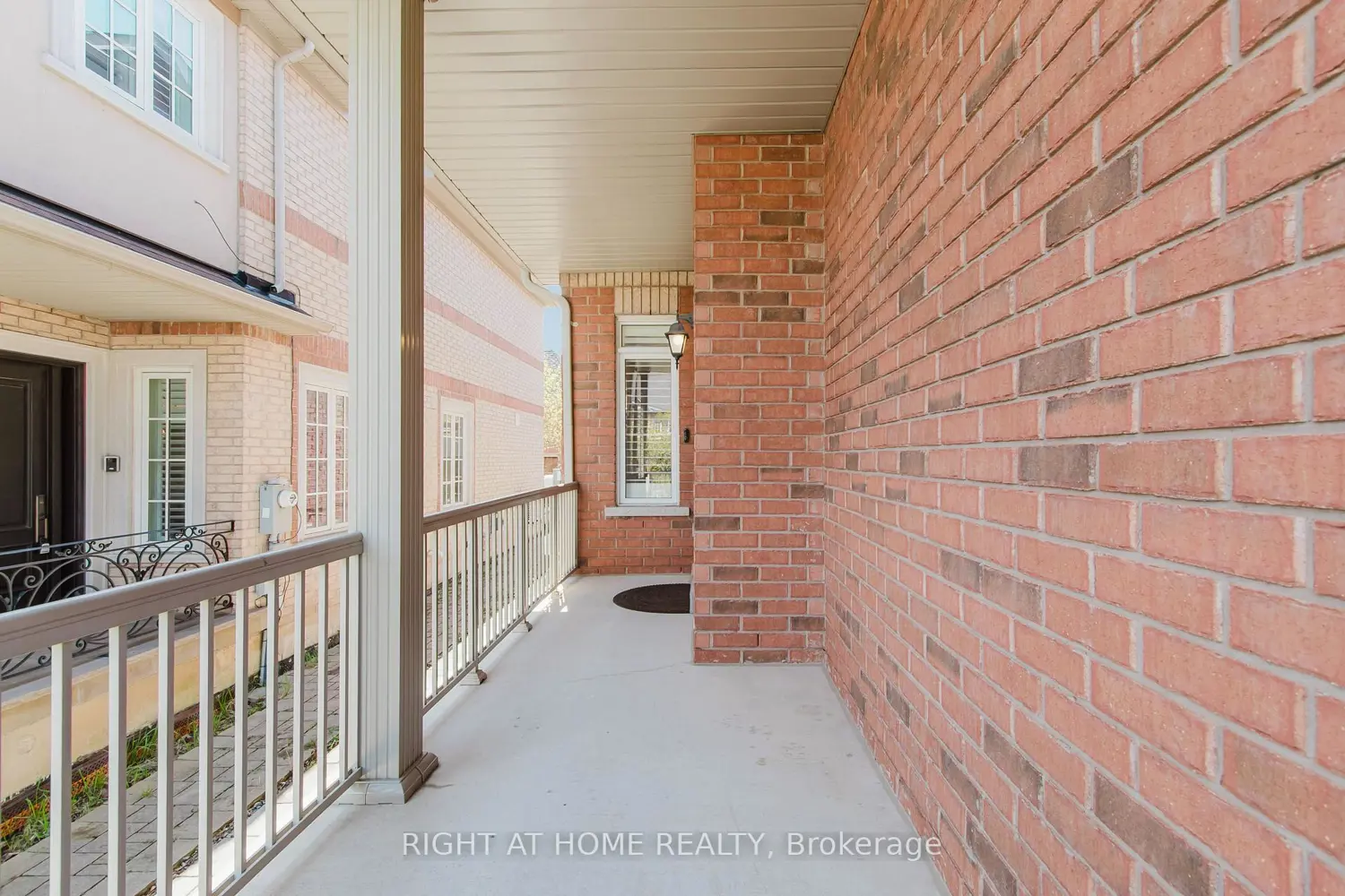 5294 Roadside Way