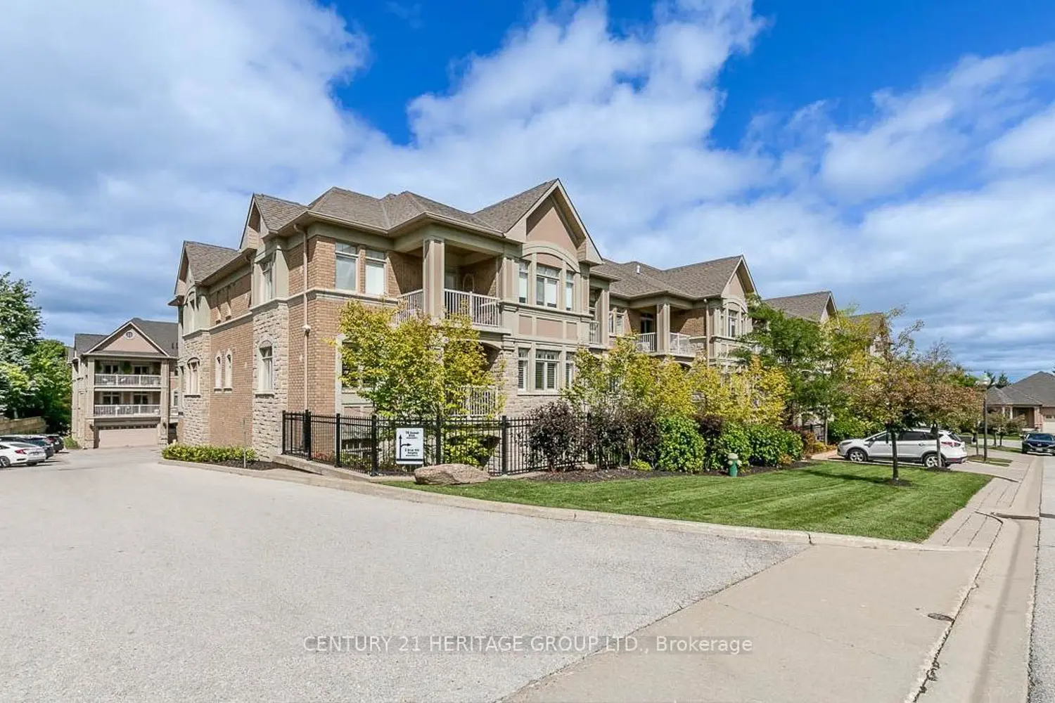 2 Briar Hill Heights 207