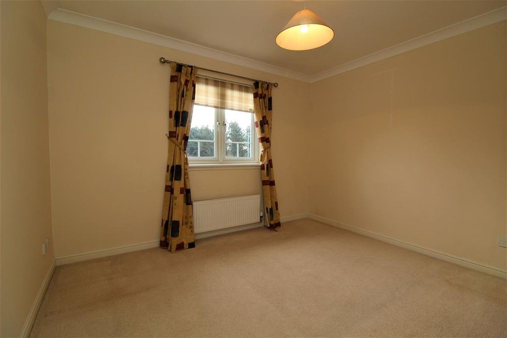 Additional image 5 of 3 bed flat to rentMccormack Place, Kinnaird Village, Larbert FK5