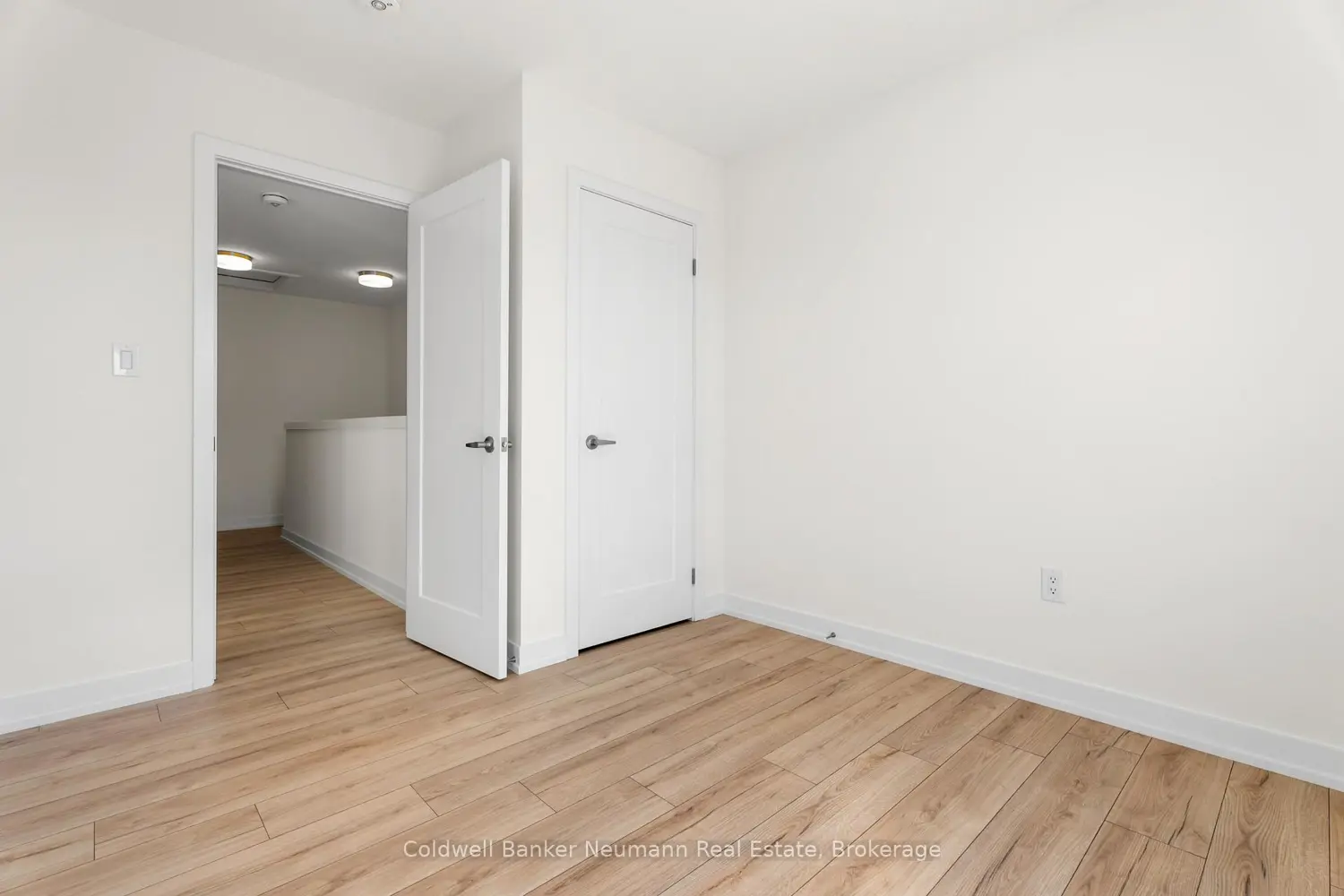 Additional image 18 of 940 St David Street 51