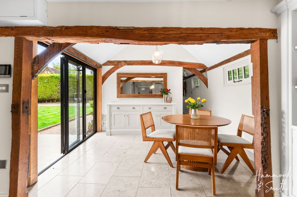 Additional image 8 of 6 bed barn conversion to rentWoodside, Epping CM16
