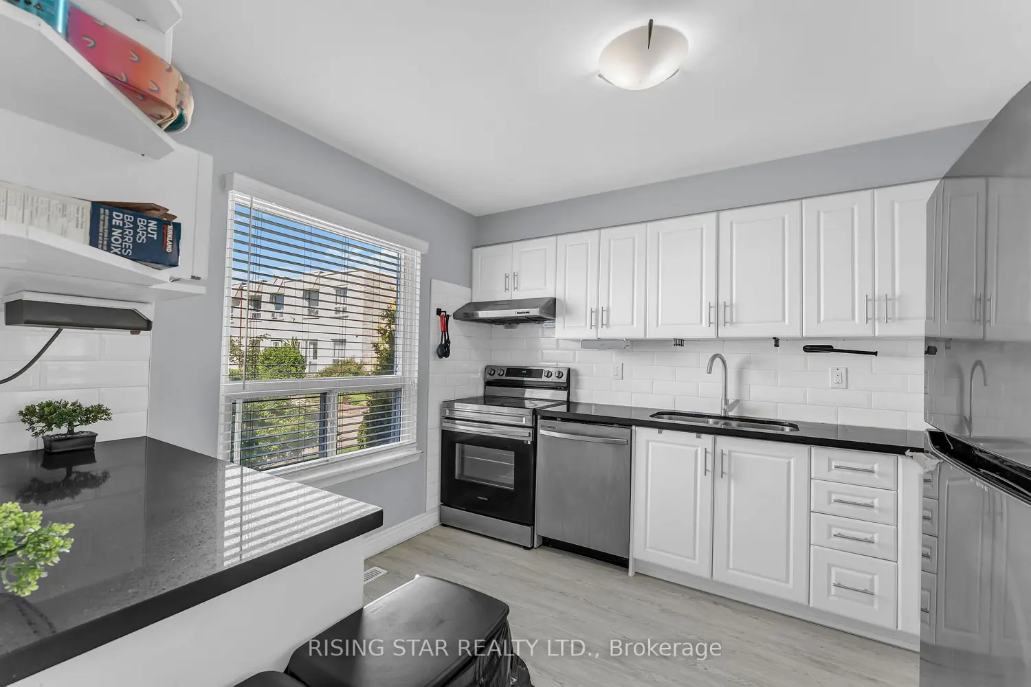 Additional image 2 of 7440 Goreway Drive 2