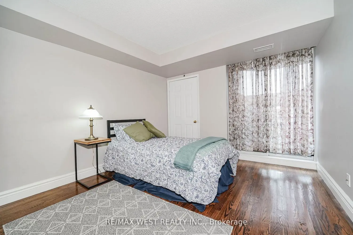 Additional image 8 of 190 Manitoba Street 309