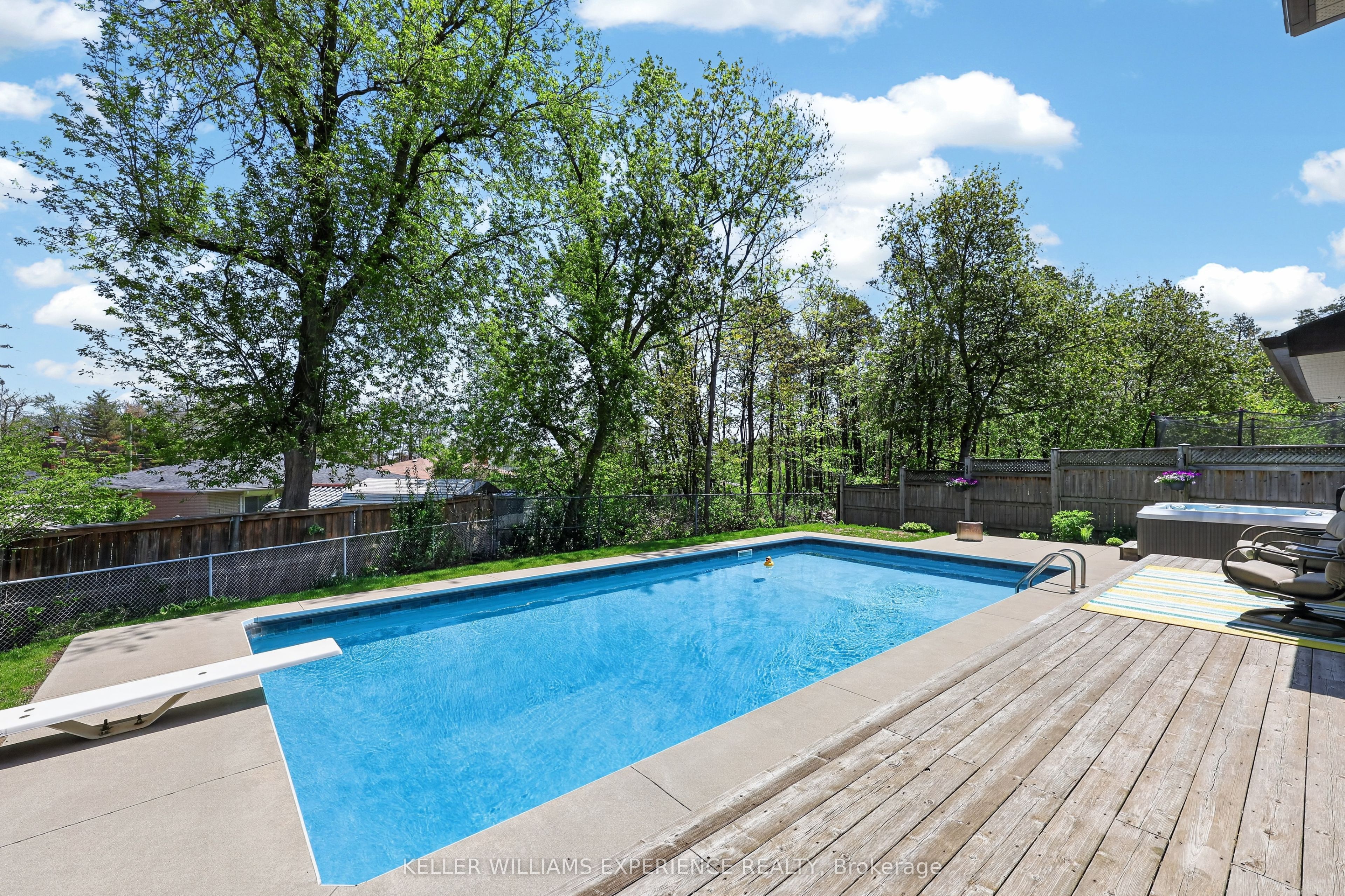 Additional image 3 of 5 Atwood Court, Barrie, ON, L4N 4V3