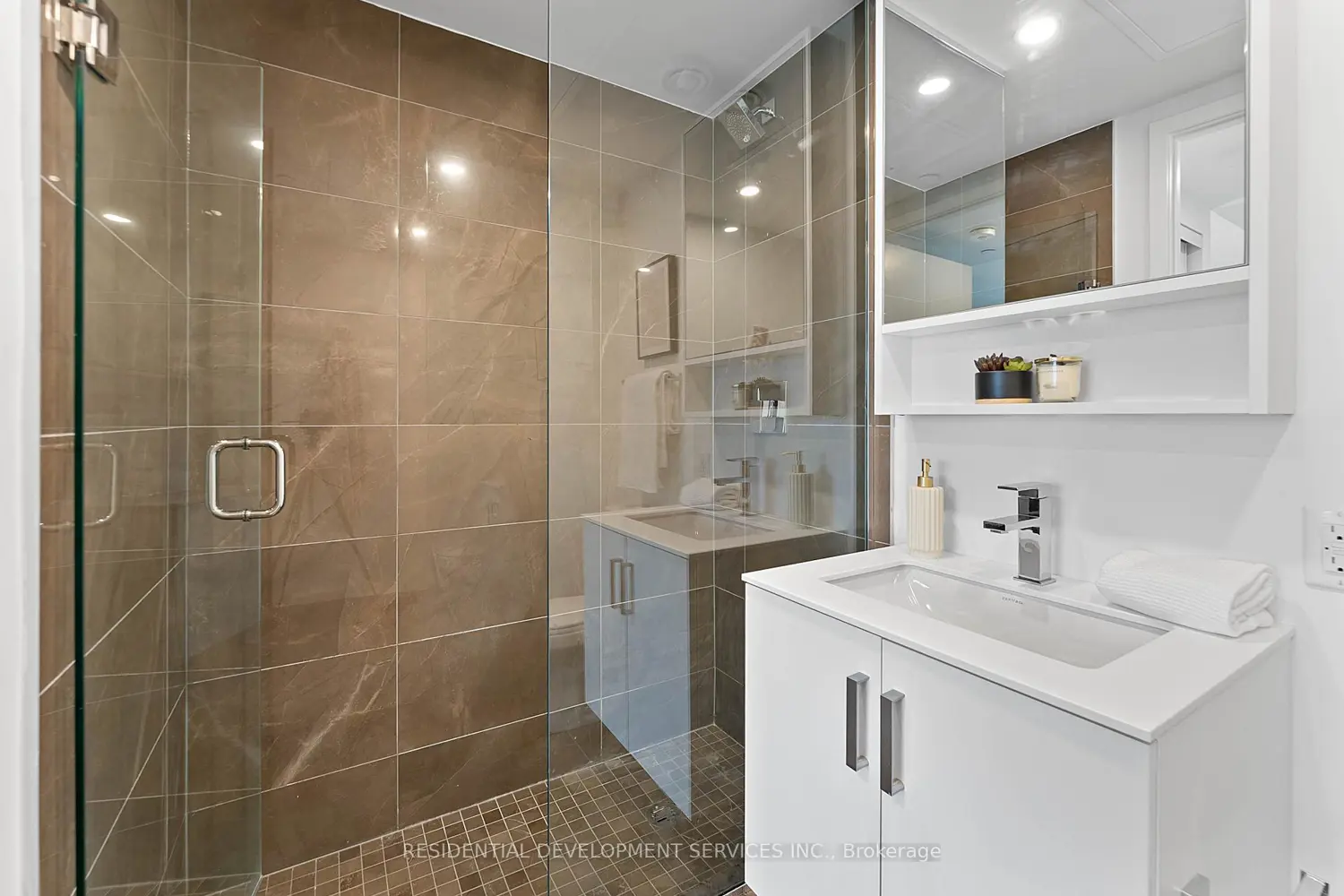 Additional image 10 of 88 Queen Street 1007