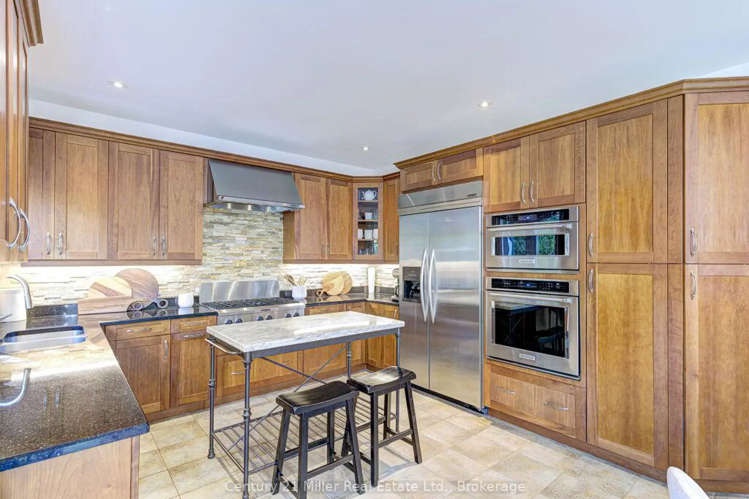 Additional image 4 of 2301 Hertfordshire Way