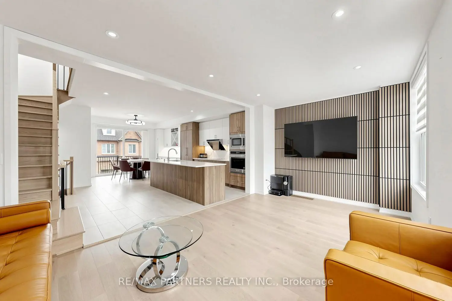 Additional image 3 of 9092 Woodbine Avenue