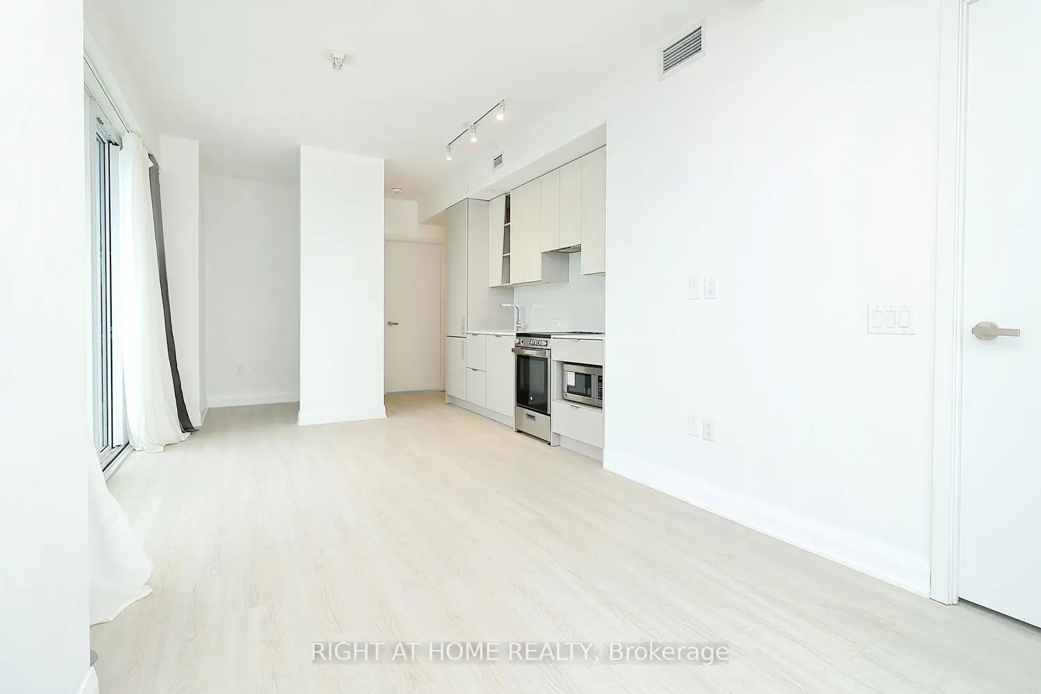 Additional image 4 of 3883 Quartz Road 4203
