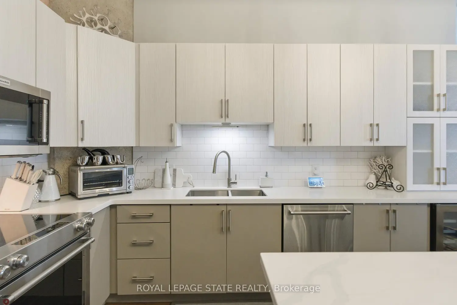 Additional image 8 of 66 Bay Street Ph10