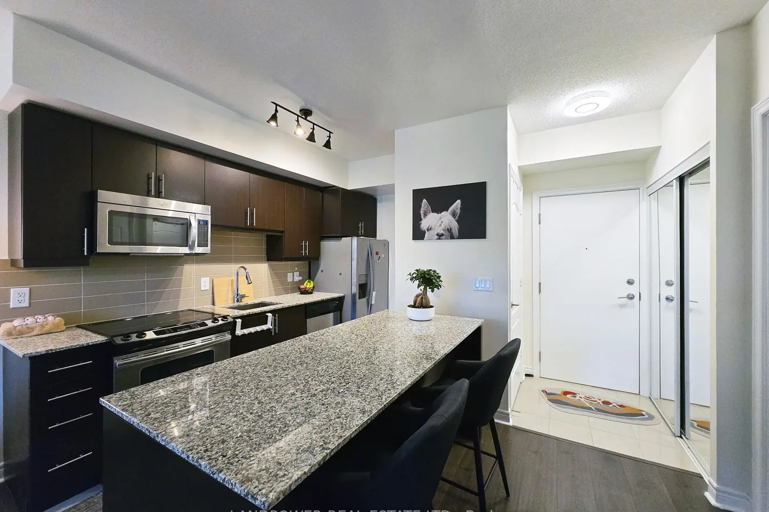Additional image 2 of 2756 Old Leslie Street 603