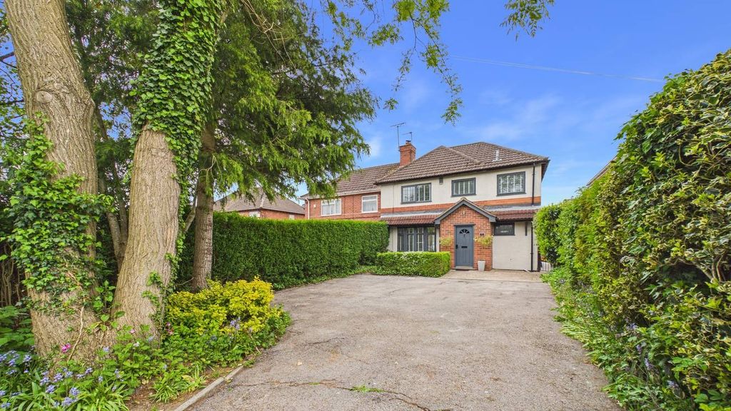 4 bed semi-detached house to rentBelper Road, Stanley Common, Ilkeston, Derbyshire DE7
