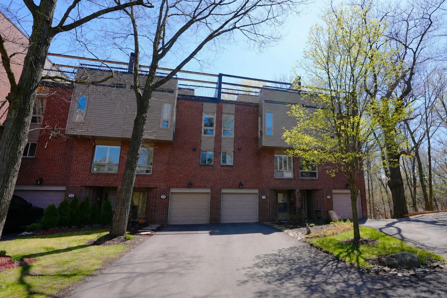 1250 Marlborough Court 27