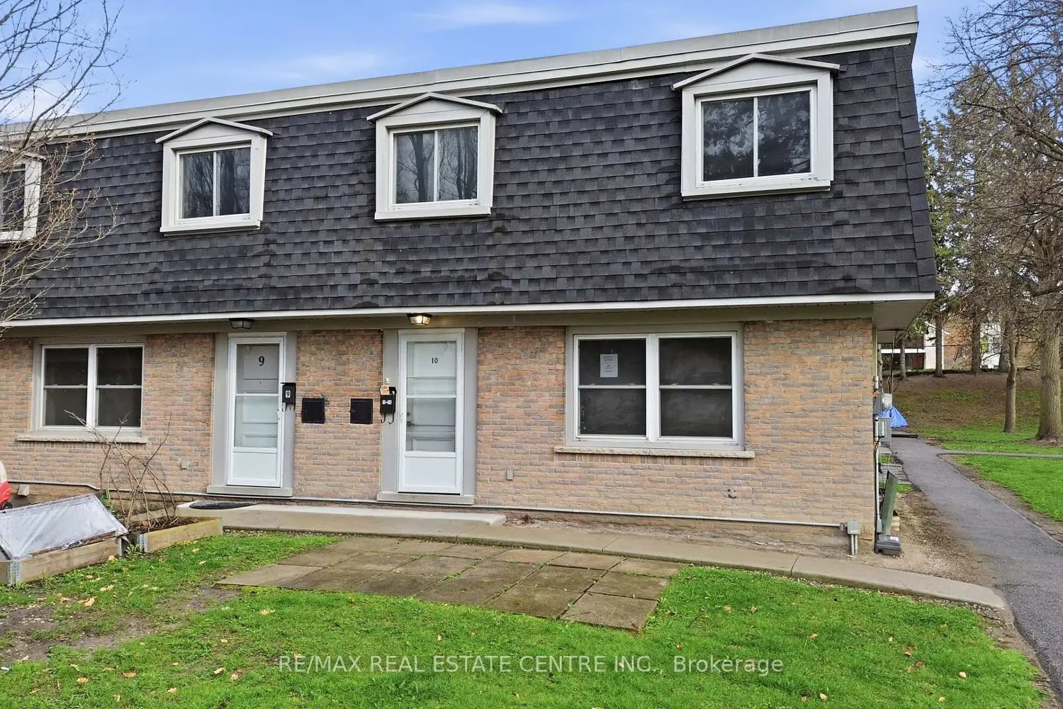 76 Borden Parkway 10