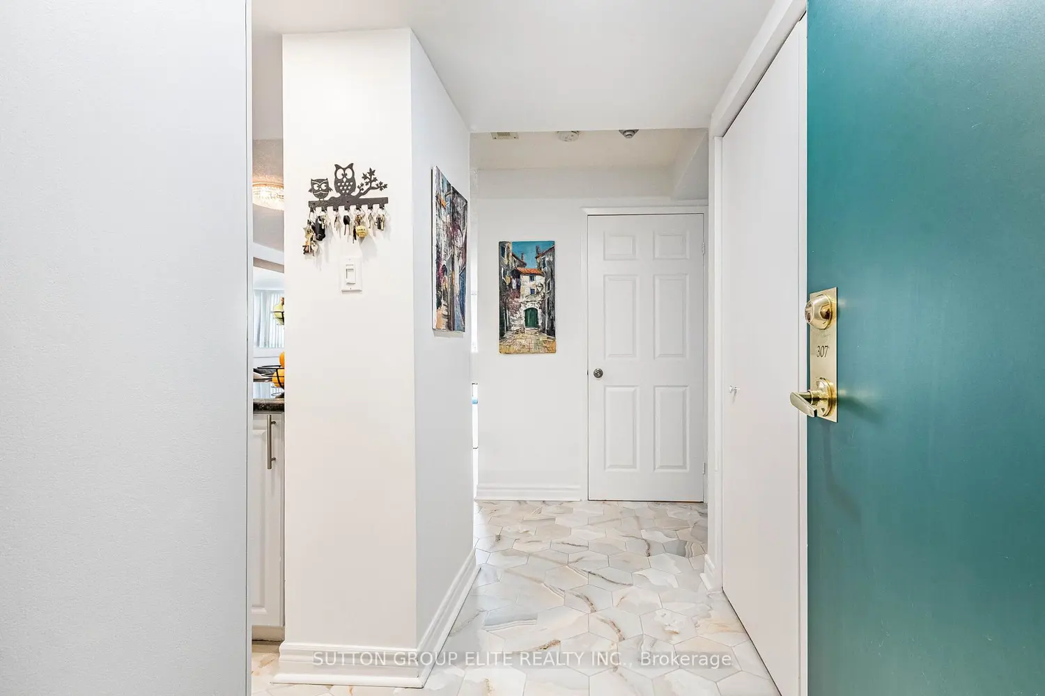 Additional image 3 of 2091 Hurontario Street 307