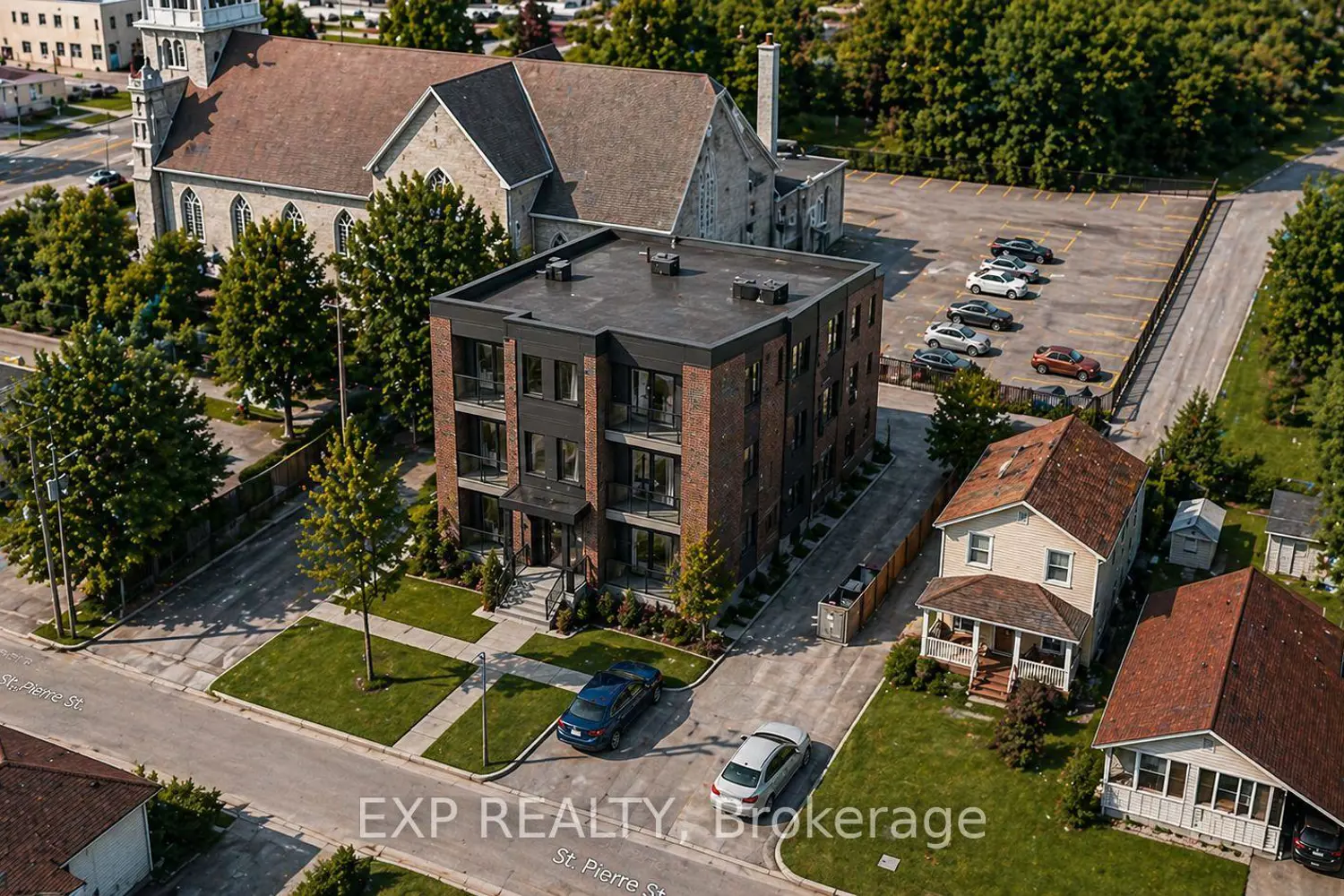 1158 St Pierre Street photo 5