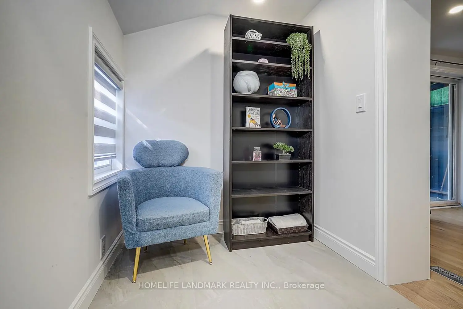 Additional image 10 of 18846 Leslie Street