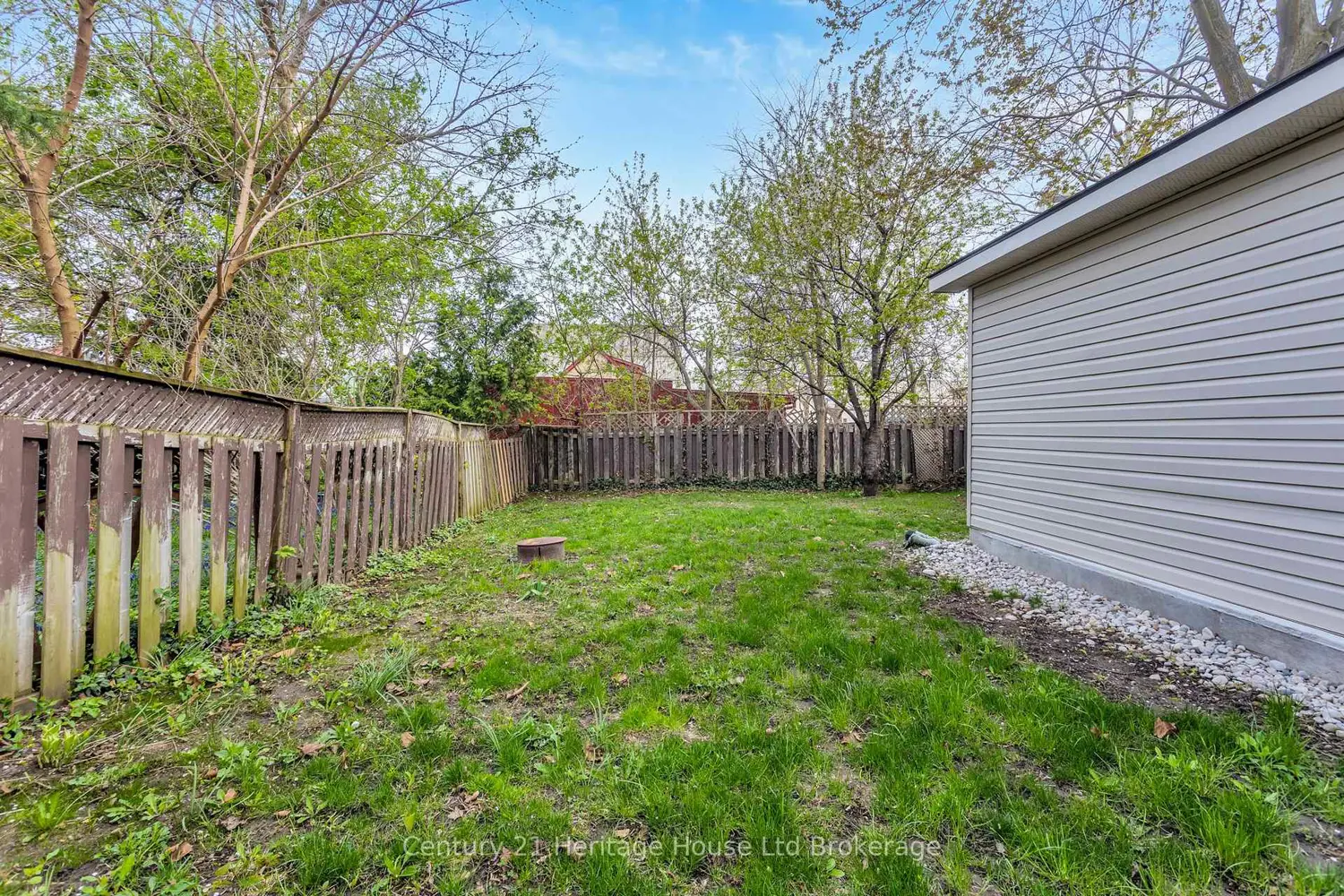 Additional image 13 of 1098 Frances Street