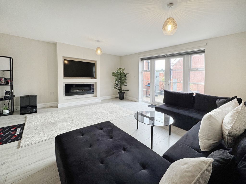 Additional image 13 of 4 bed semi-detached house to rentButtercup Avenue, Billingham, 5 TS22