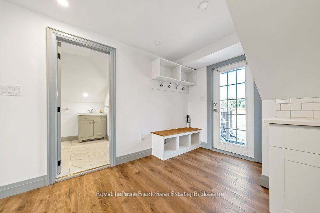 3rd Flr-622 Simcoe Street N, Oshawa, ON, L1G 4V4