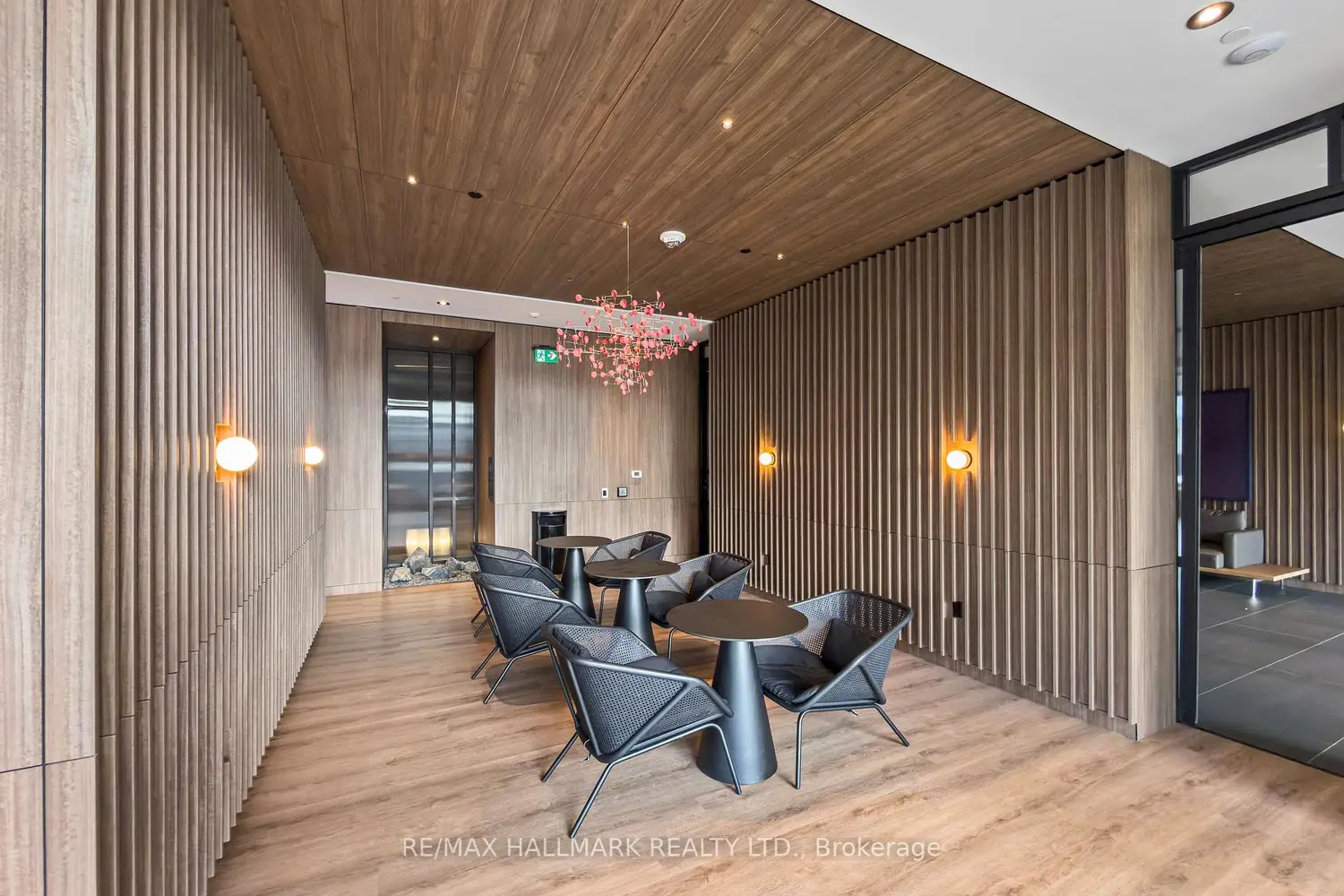 Additional image 20 of 55 Charles Street 1310