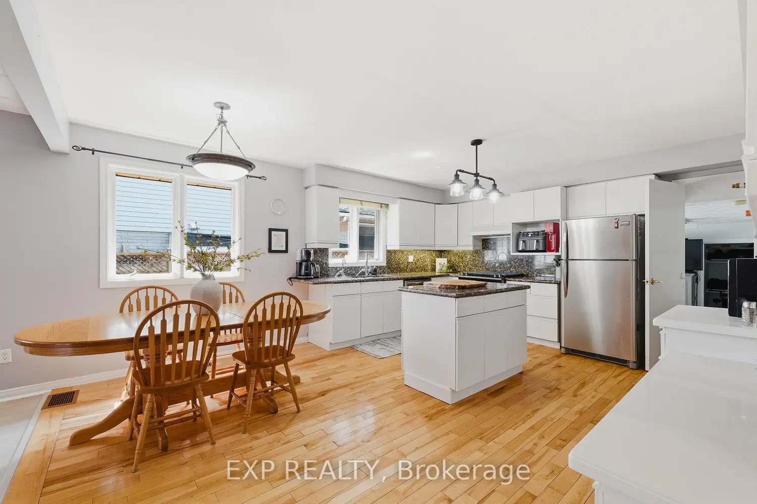 381 Timlock Place photo 4