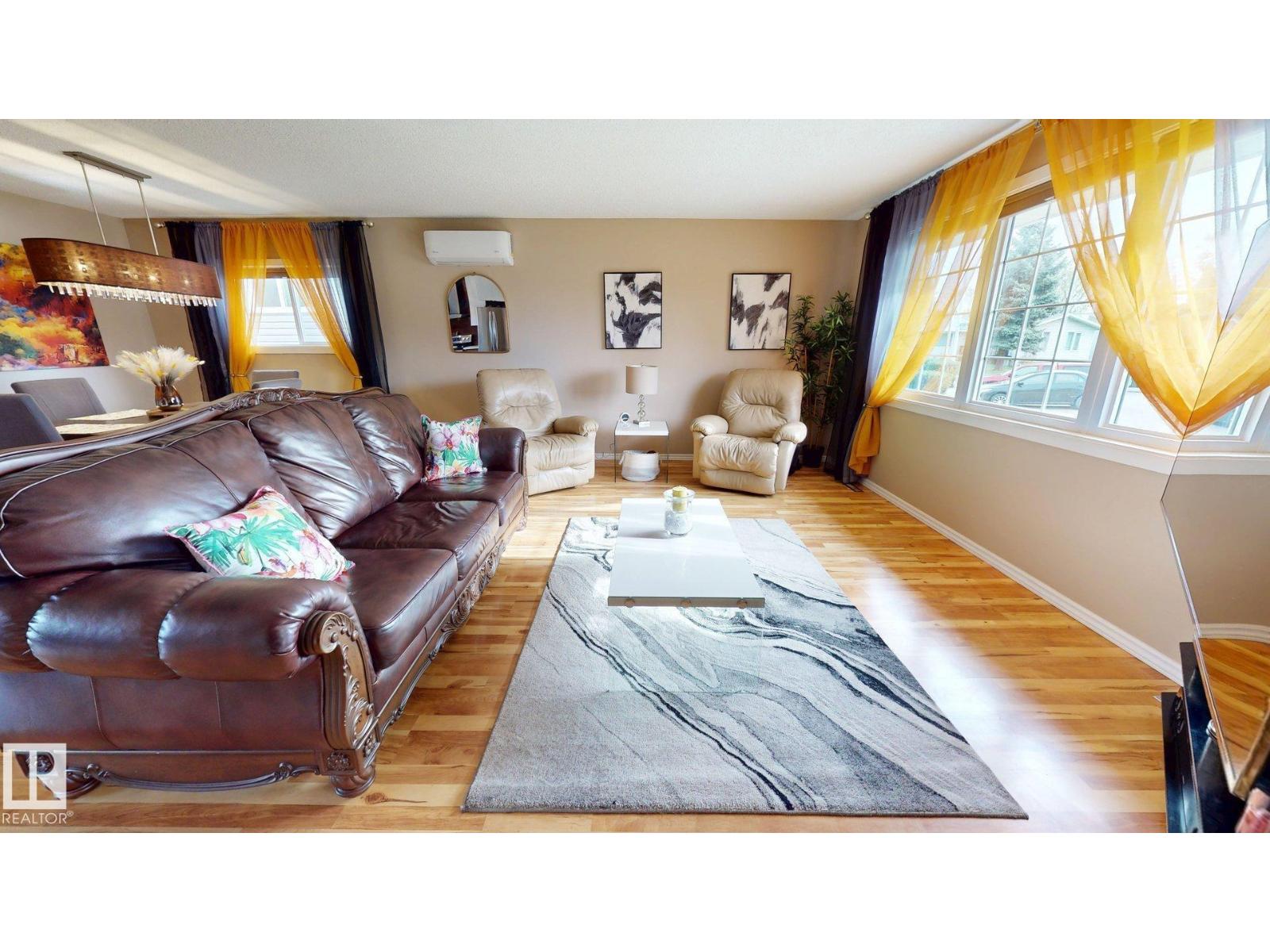Additional image 2 of 9616 169 Street NW, Edmonton, AB, T5P3X2