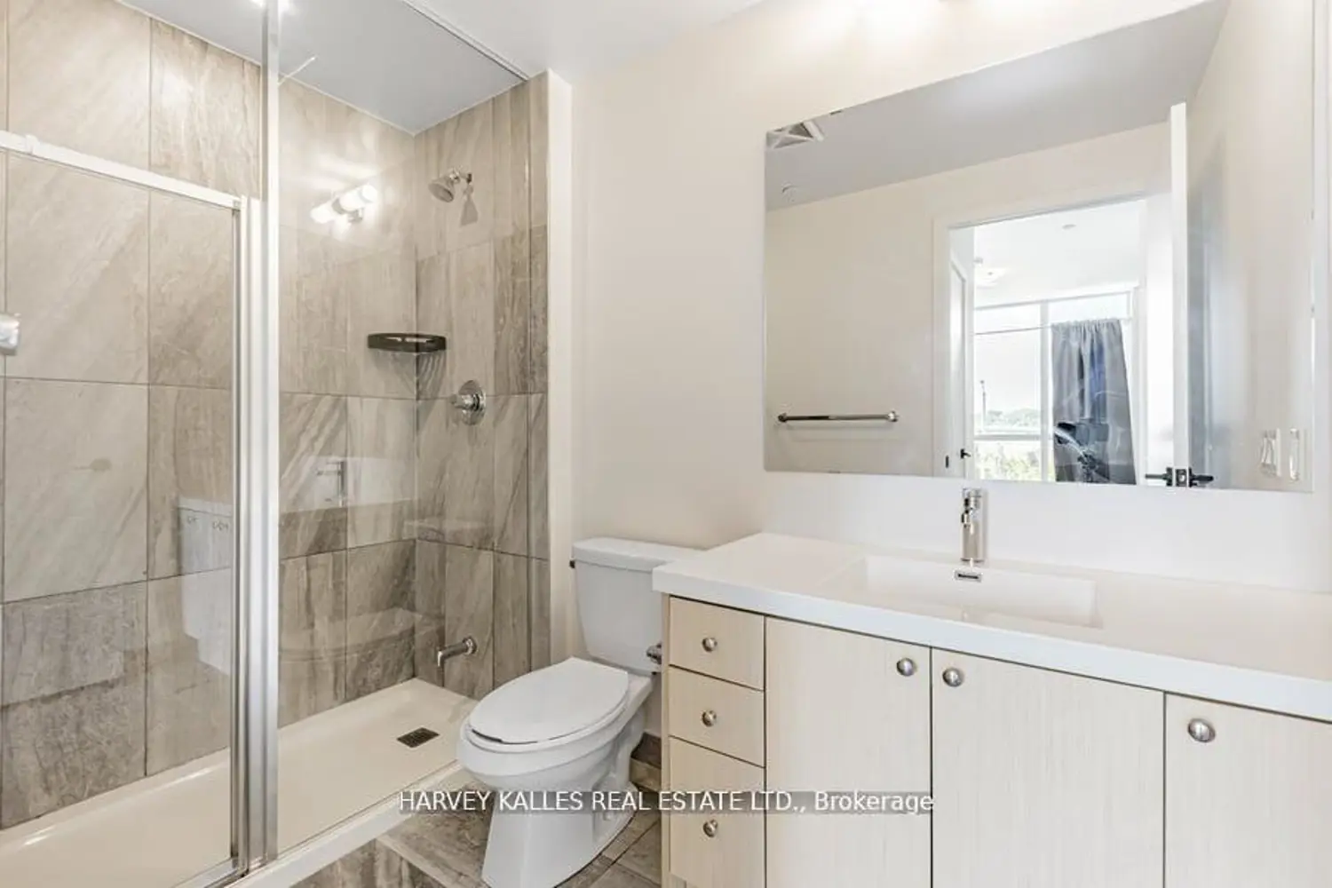Additional image 8 of 60 George Butchart Drive 4