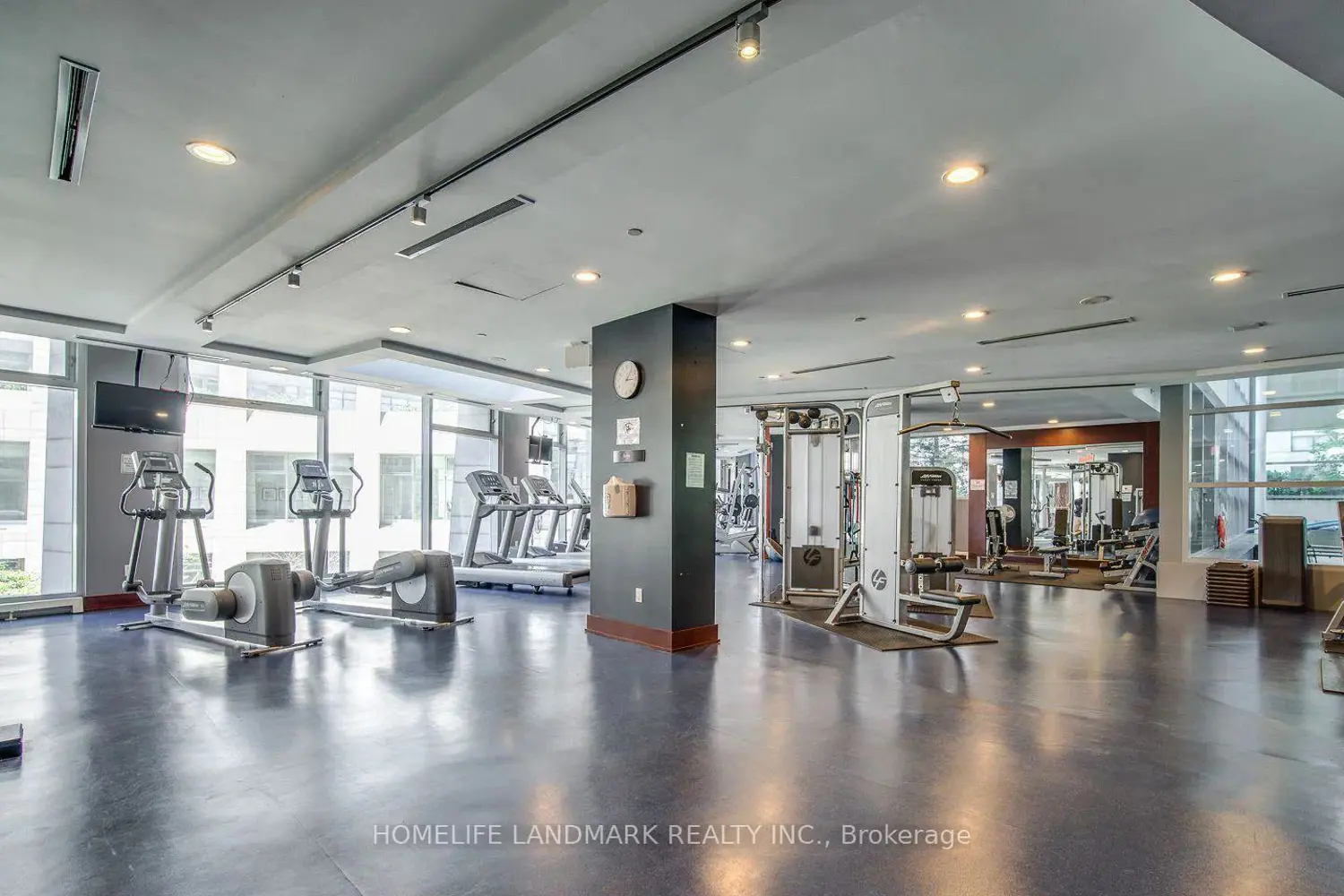 Additional image 3 of 2181 Yonge Street 1802