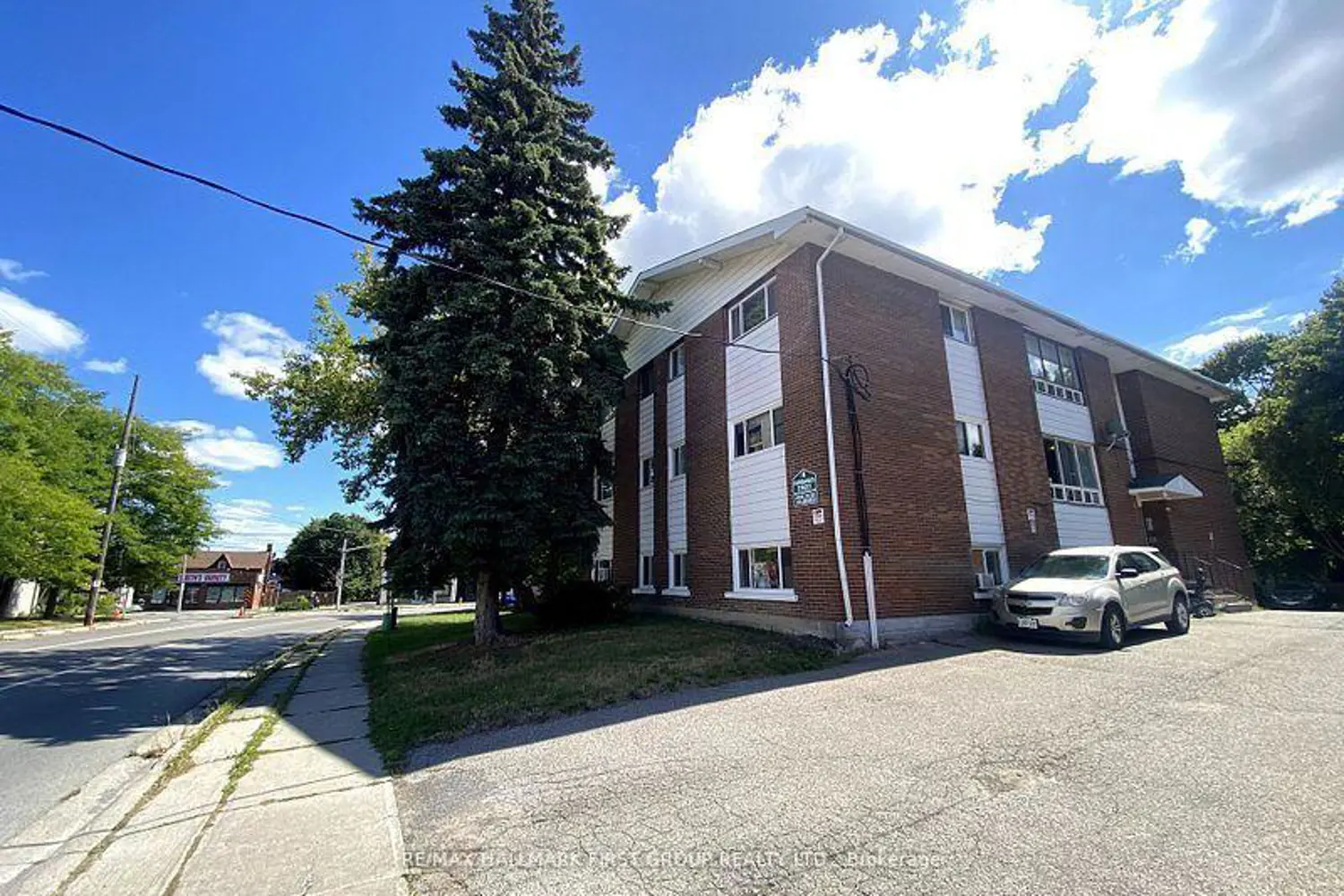 Additional image 3 of 11 Fairbanks Street