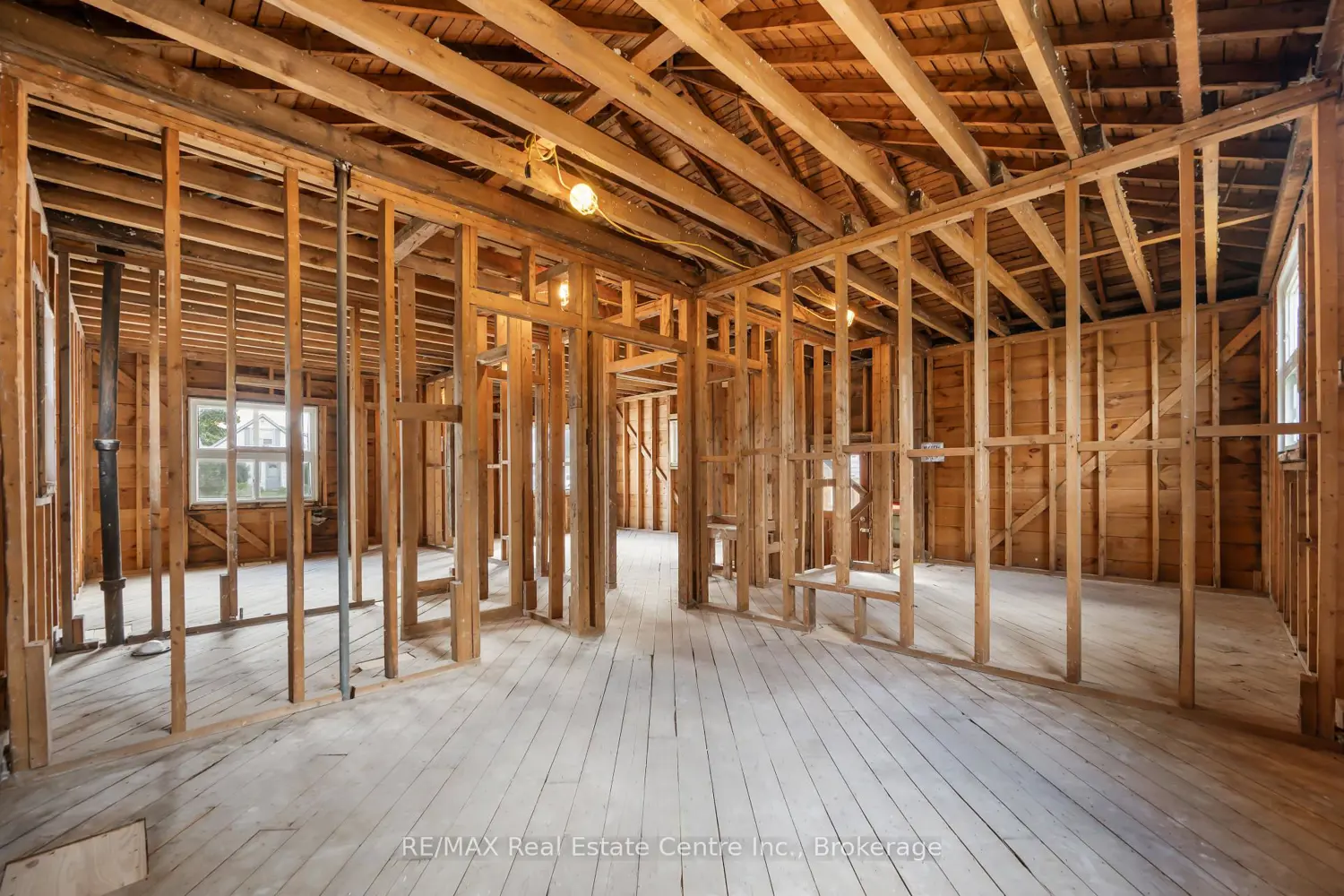 Additional image 19 of 1180 Union Street