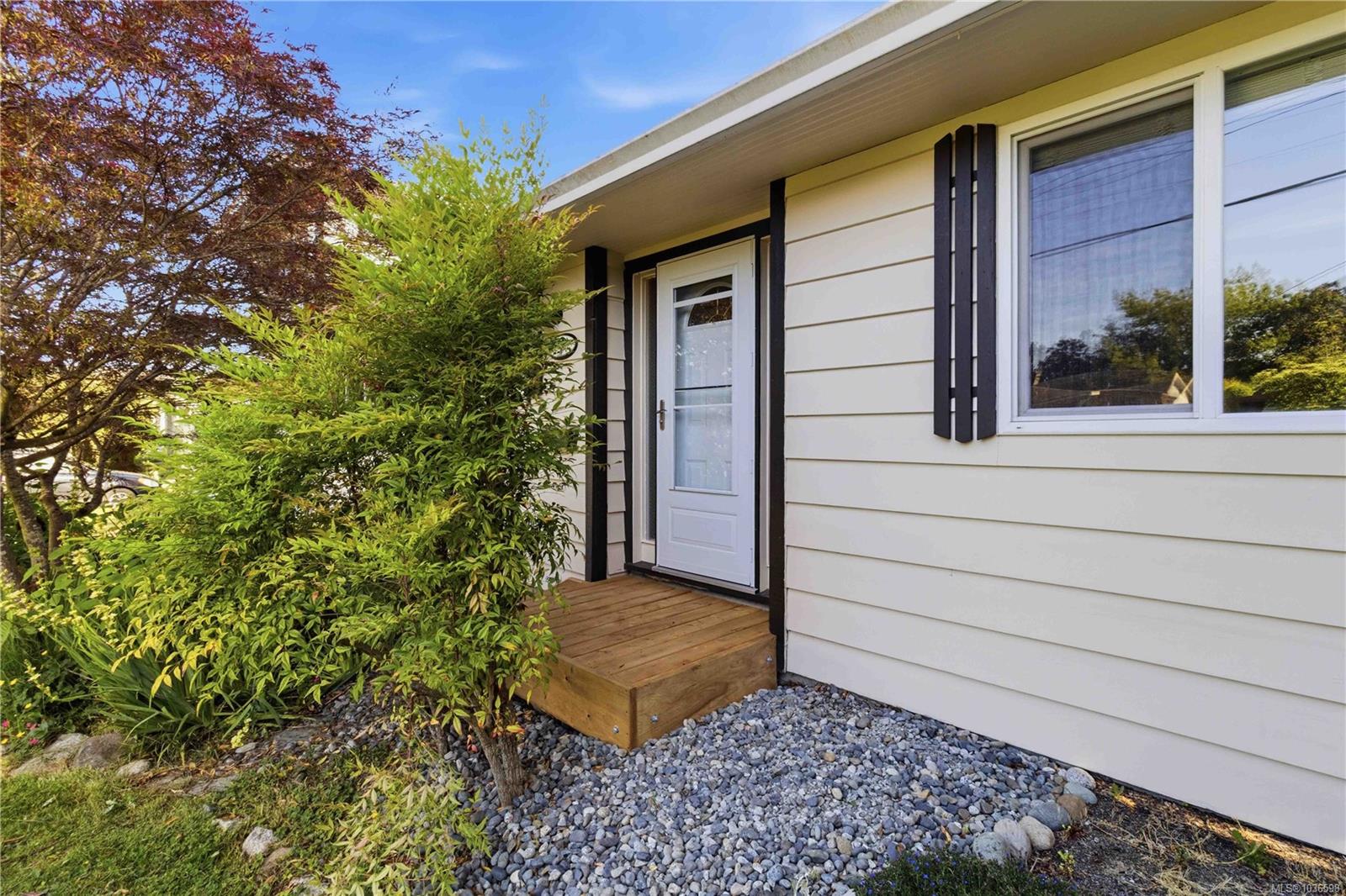 Additional image 6 of 2290 Amelia Avenue, Sidney, BC, V8L 2H8