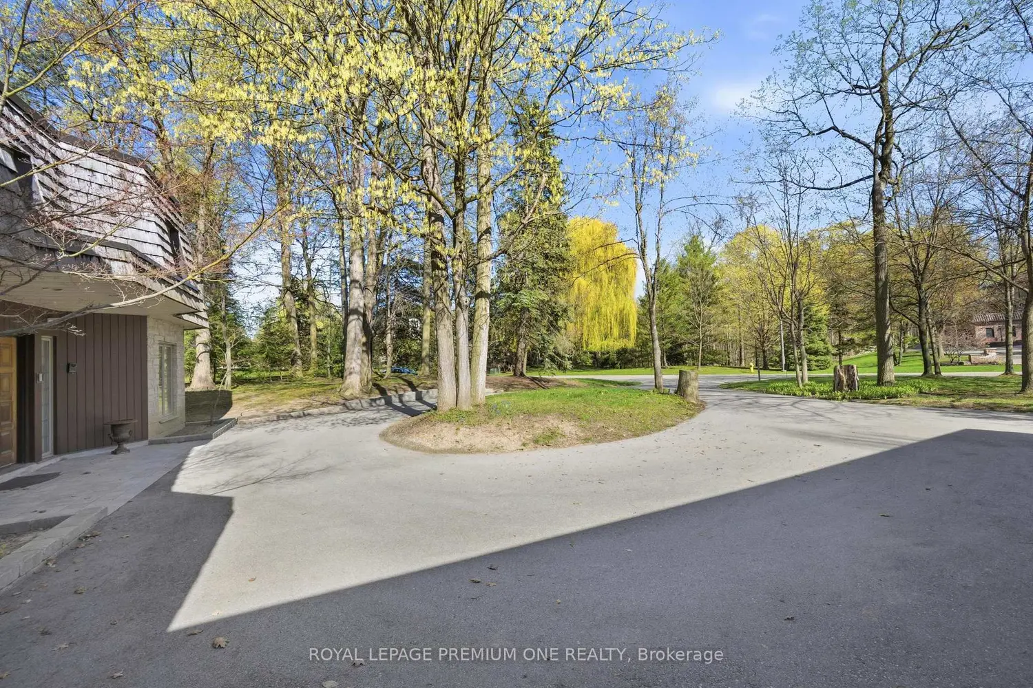 Additional image 10 of 72 Golf Avenue