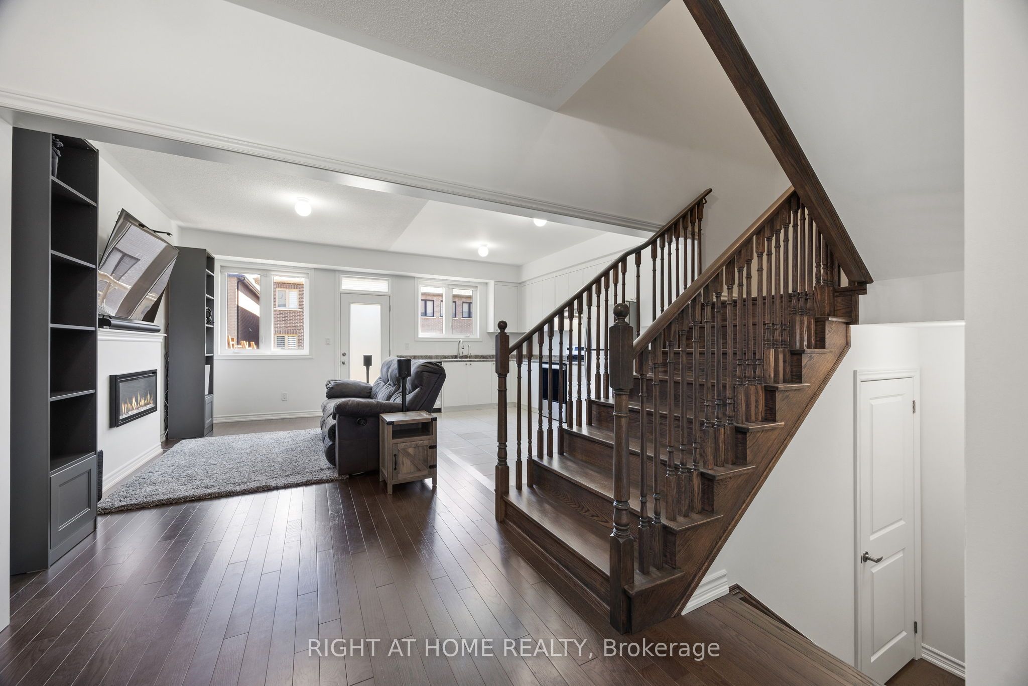 Additional image 3 of 51 Peter Hogg Court, Whitby, ON, L1P 0N2