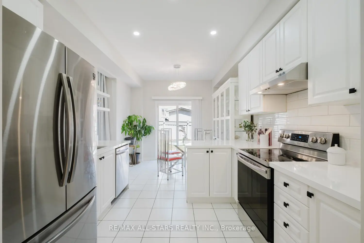 19 Coronet Street photo 3