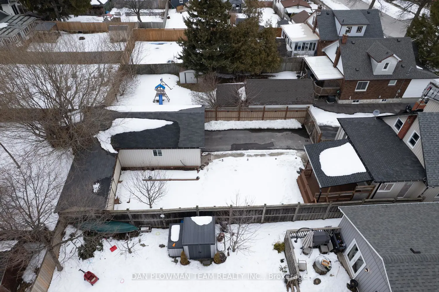Additional image 17 of 752 Douglas Street