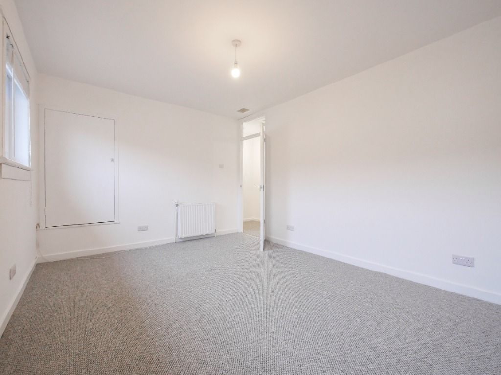 Additional image 7 of 2 bed terraced house to rentBrownhill Street, Charleston, Dundee DD2
