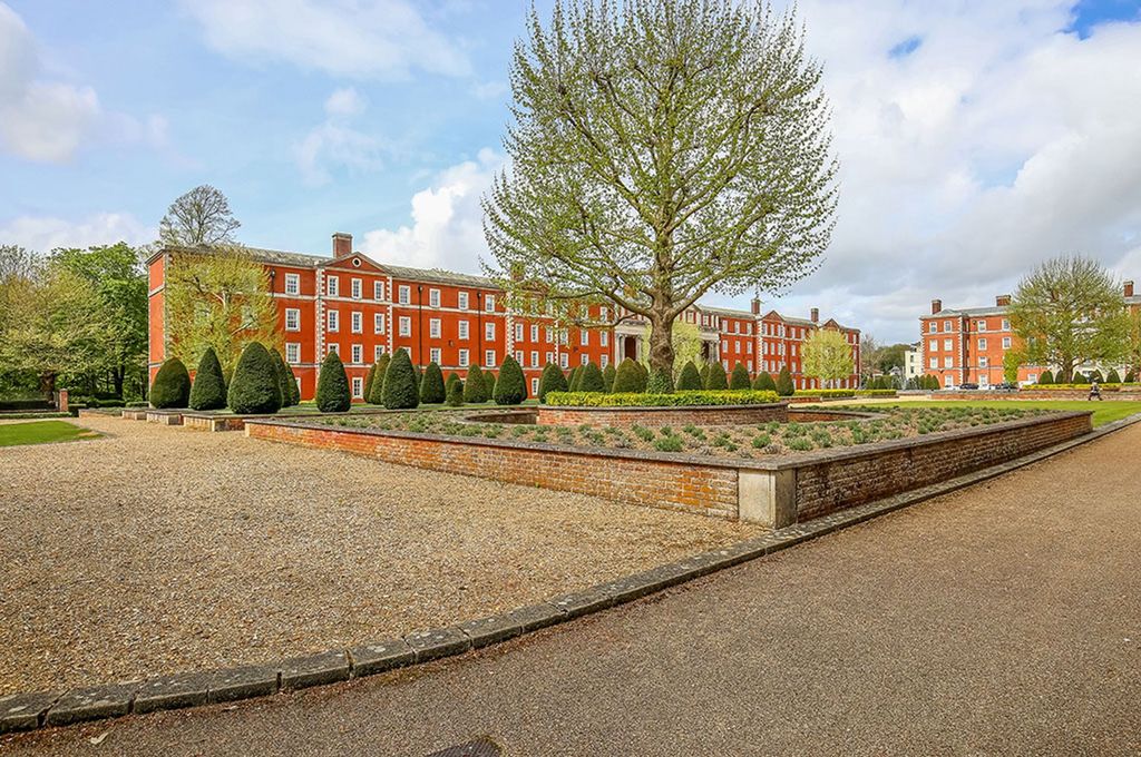 Additional image 13 of 3 bed flat to rentPeninsula Square, Winchester SO23