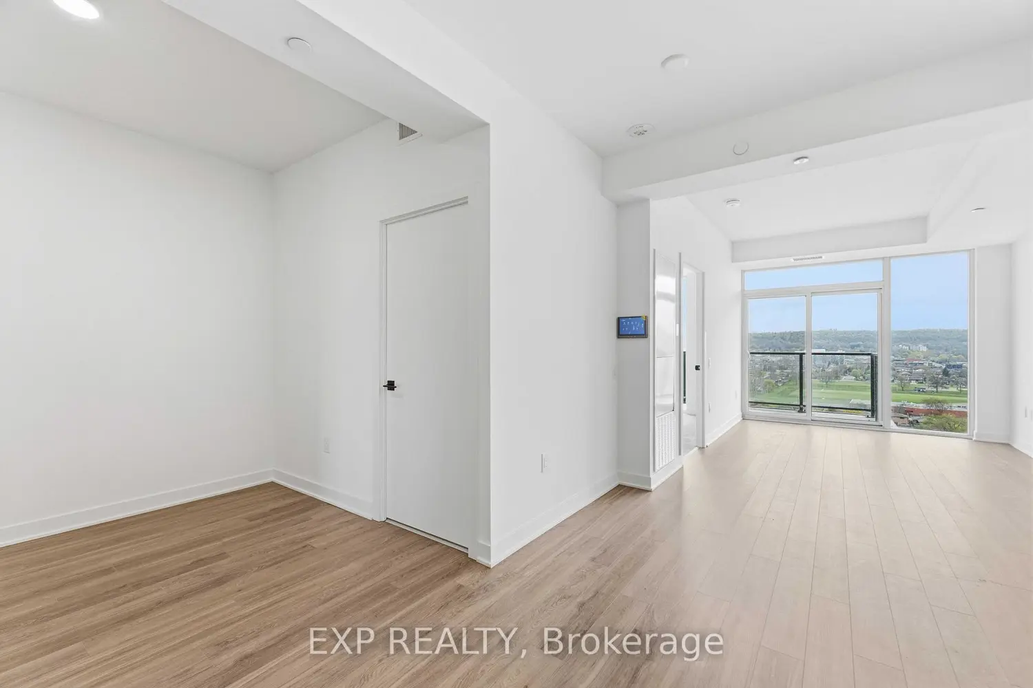 Additional image 3 of 2782 Barton Street 1402